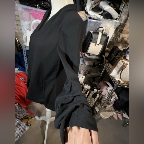 philosophy REPUBLIC CLOTHING black silky jacket long pleated sleeve retail$88 - Picture 5 of 9